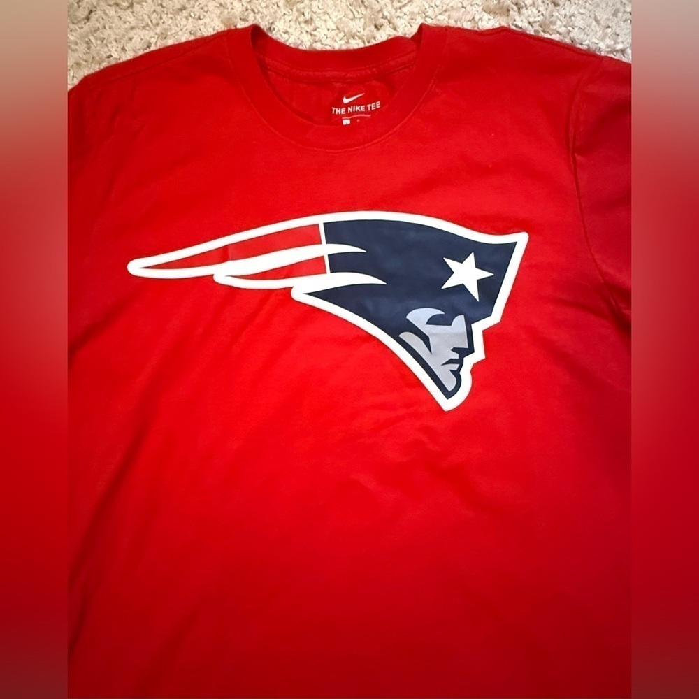New England Patriots The Nike Tee Tshirt Size Large Red EUC - Picture 2 of 6